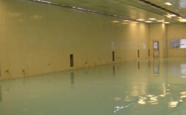 温泉自流平环氧地坪中涂